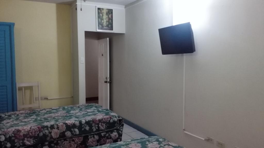 Village Hotel Ocho Rios Bilik gambar