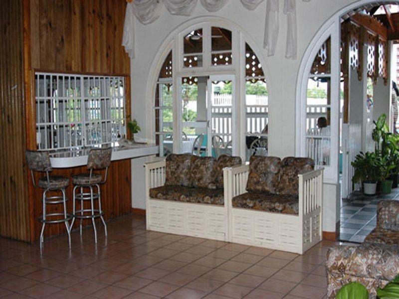 Village Hotel Ocho Rios Dalaman gambar